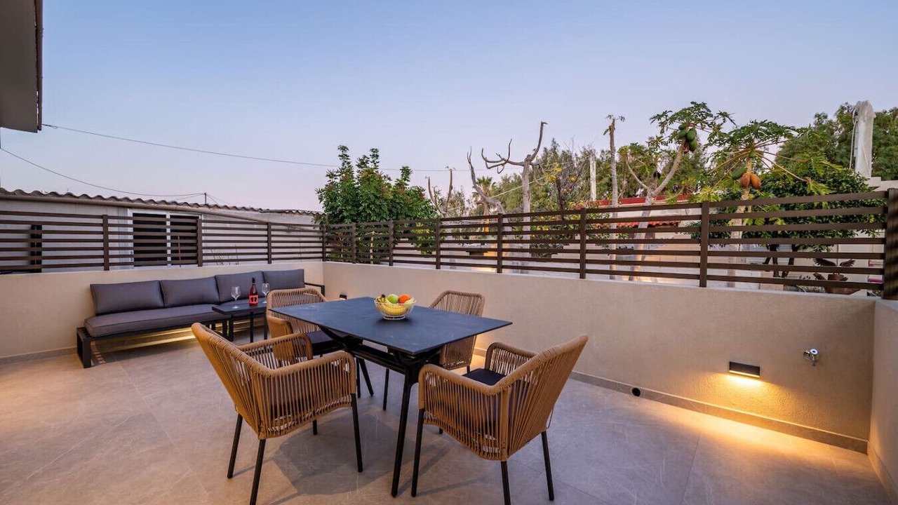 Photo of Outdoor in Lambi
