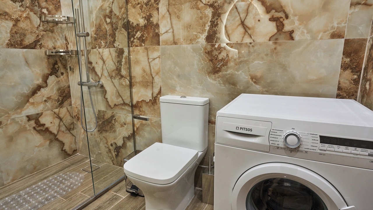 Photo of Bathroom in Omales