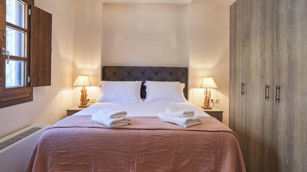 Photo of Bedroom in Omales
