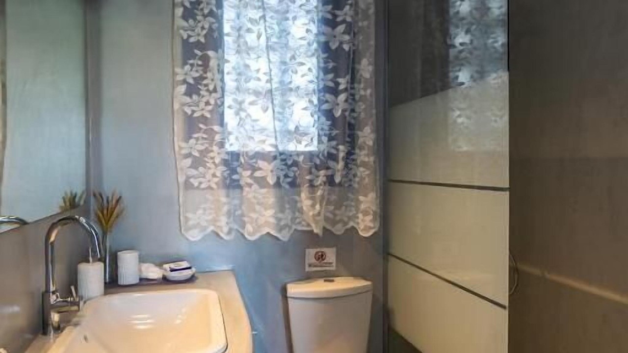 Photo of Bathroom in Adamas