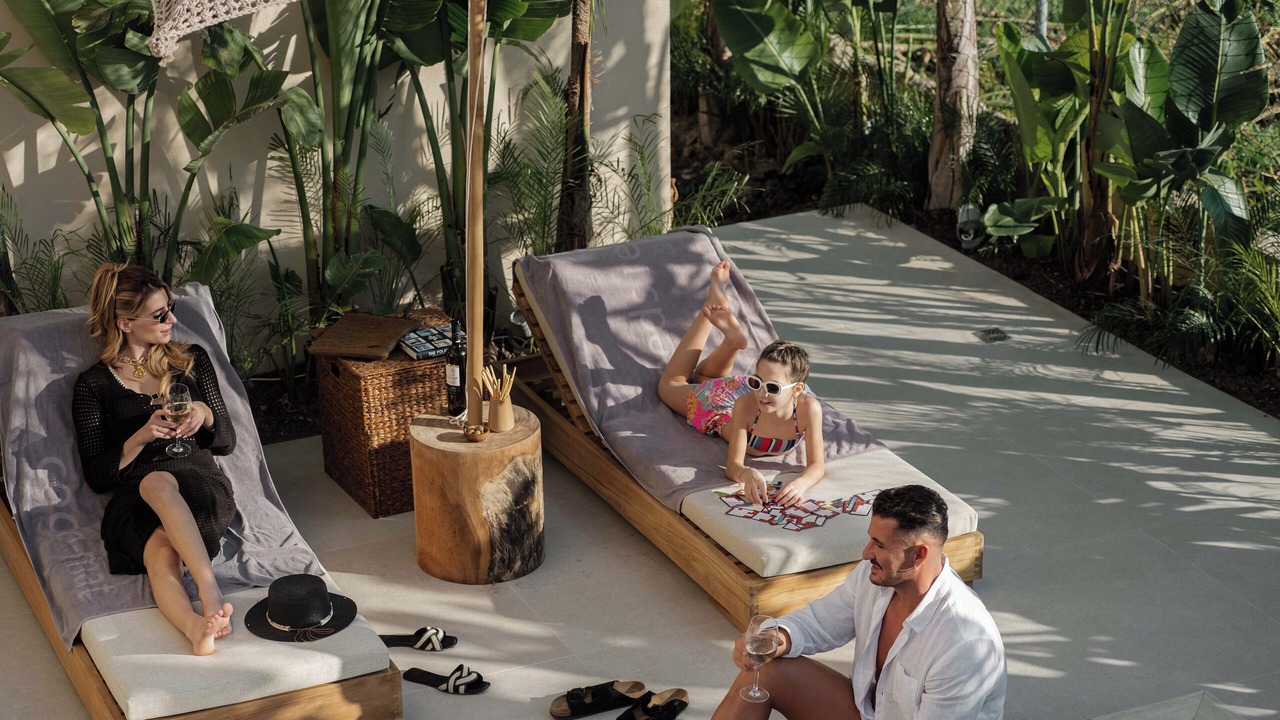 Photo of Outdoor in Ixia