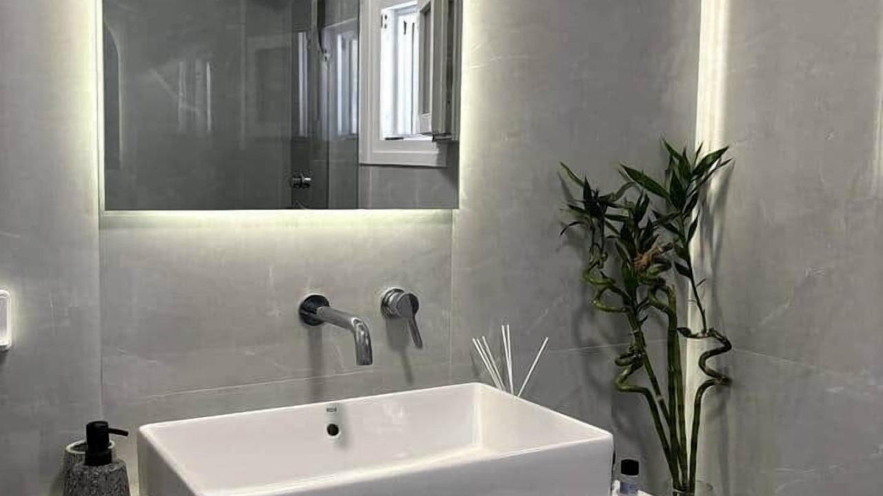 Photo of Bathroom in Parikia
