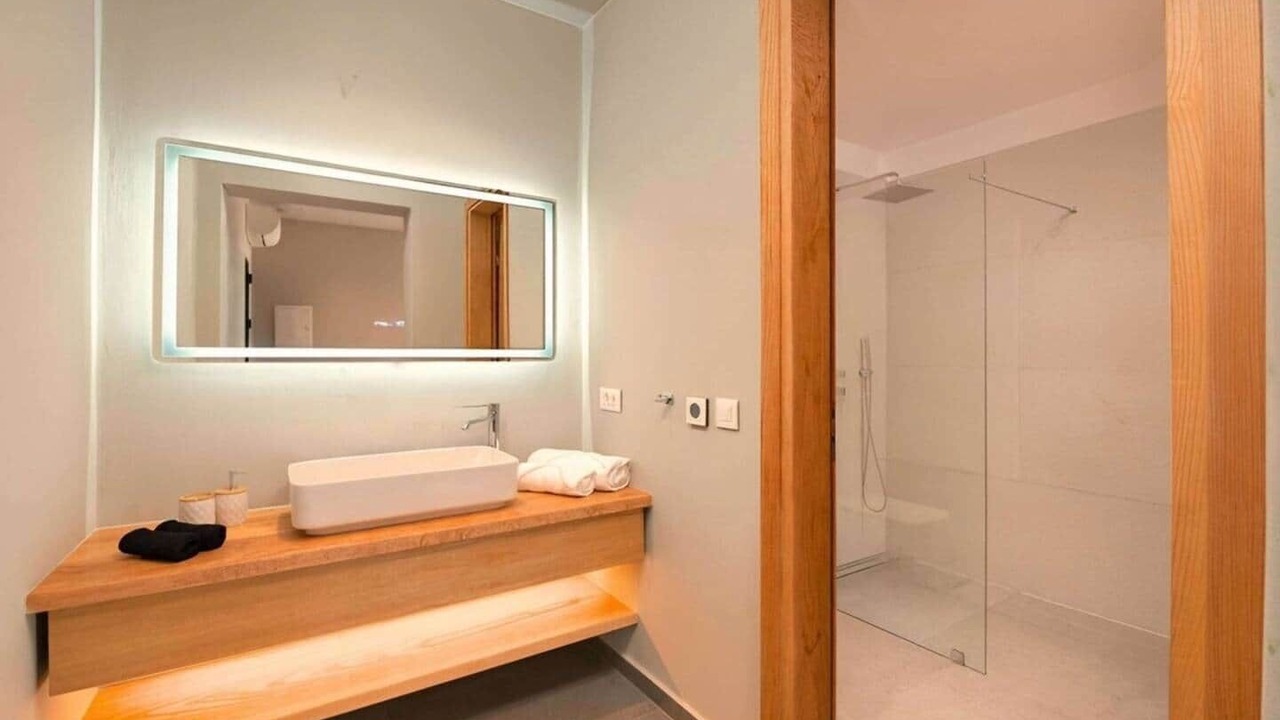Photo of Bathroom in Glinado