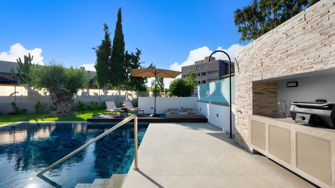 Photo of Outdoor in Ixia