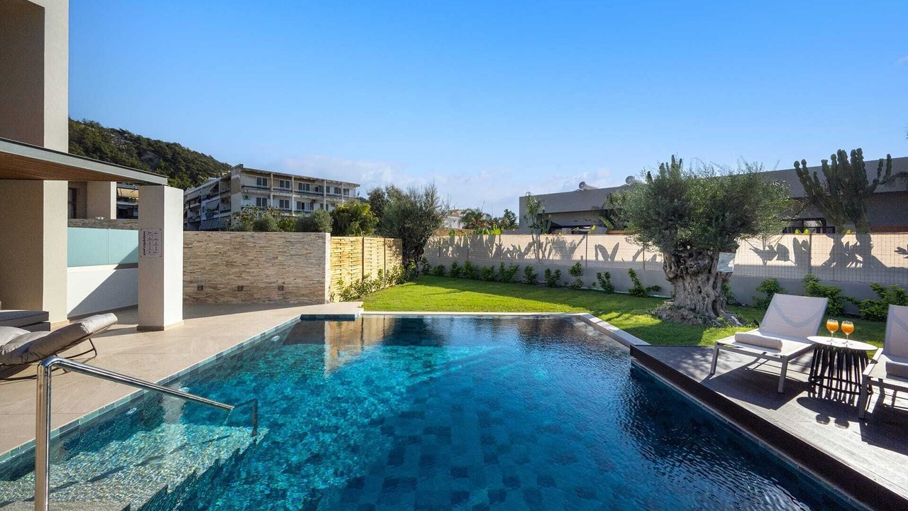 Photo of Outdoor in Ixia