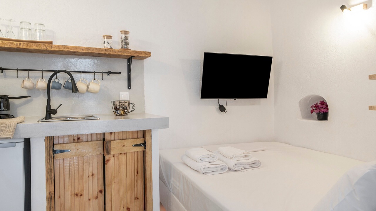 Photo of Bedroom in Paleopolis