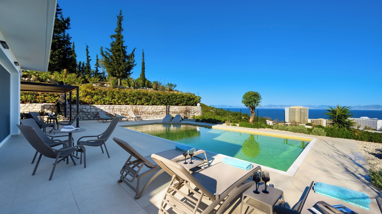 Photo of Outdoor in Ixia