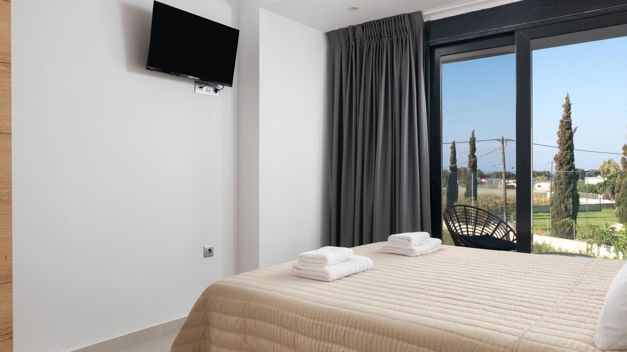 Photo of Bedroom in Petaloudes