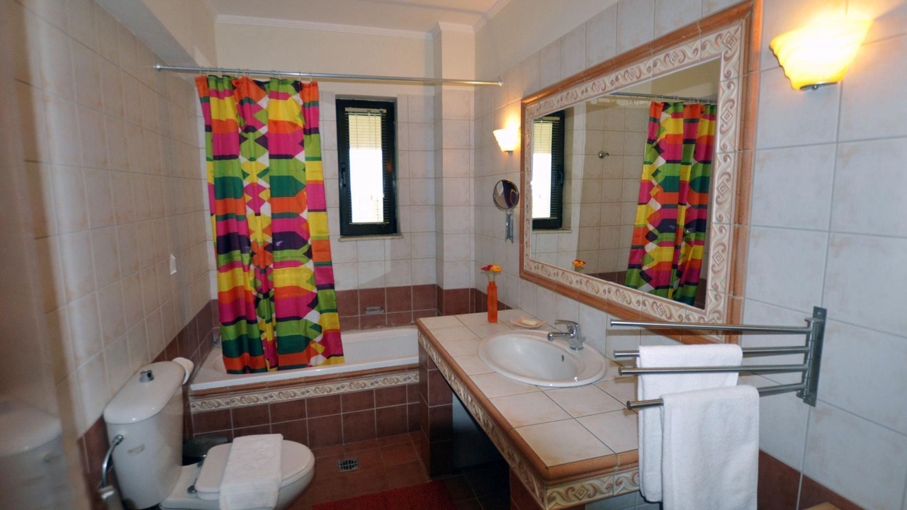 Photo of Bathroom in Tingaki
