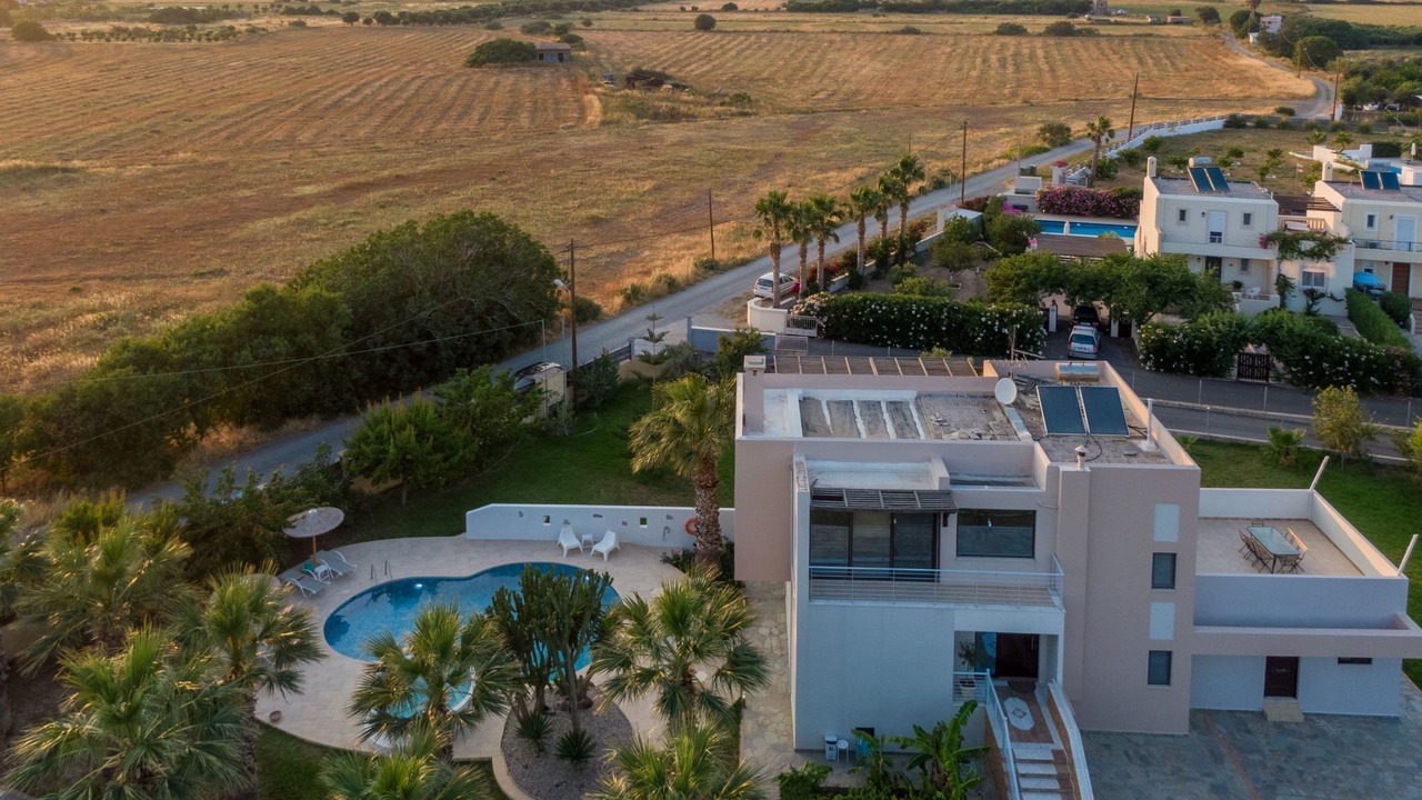 Photo of Outdoor in Tingaki