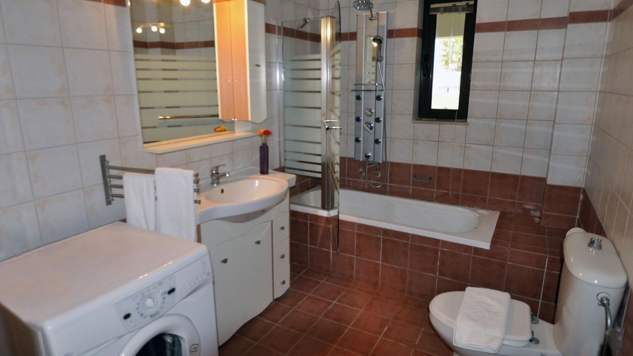 Photo of Bathroom in Tingaki
