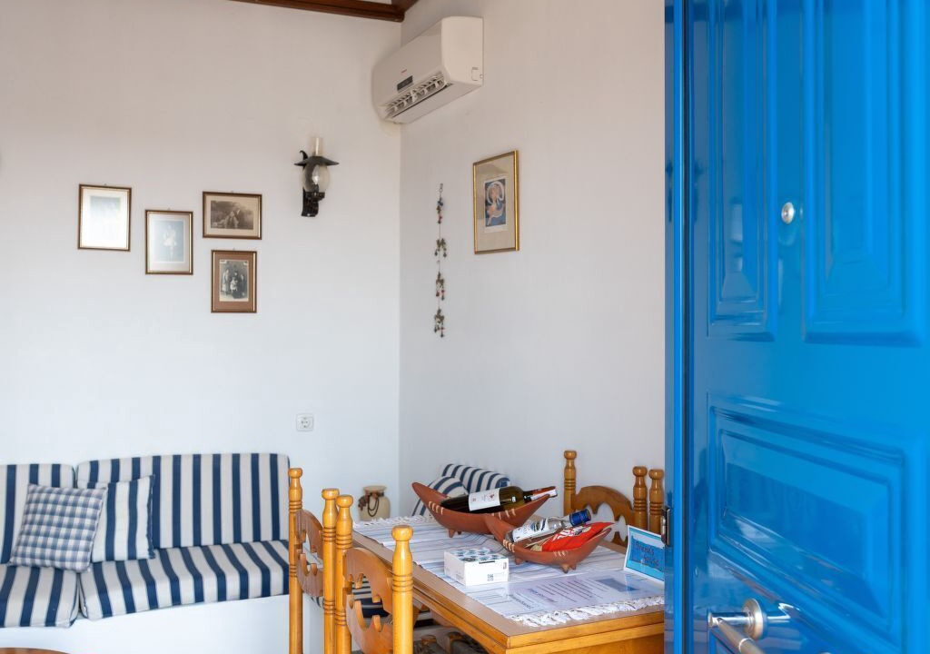 Photo of Livingroom in South Rhodes