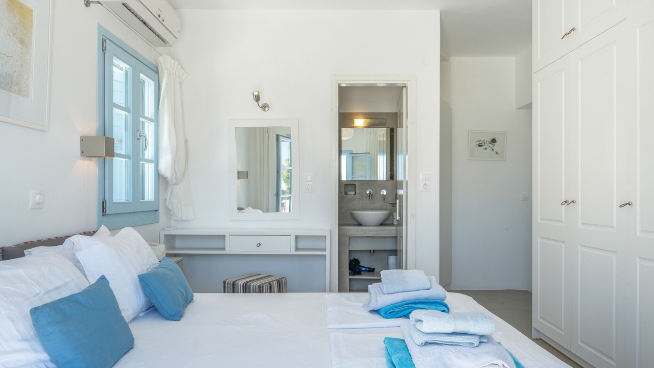 Photo of Bedroom in Ios