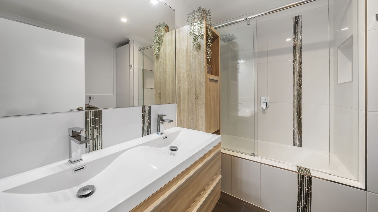 Photo of Bathroom in Broadbeach