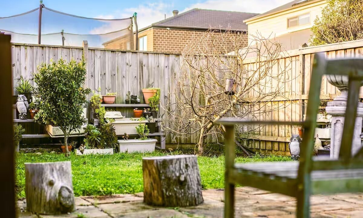 Photo of Outdoor in Officer