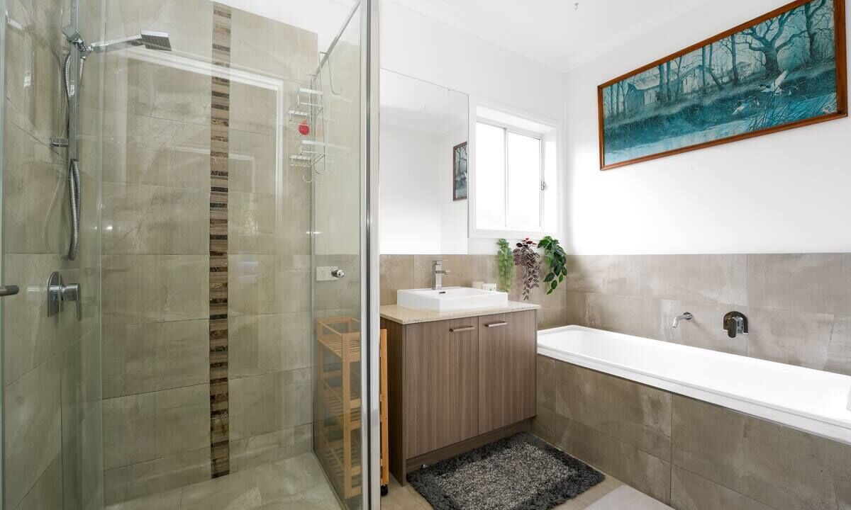 Photo of Bathroom in Officer