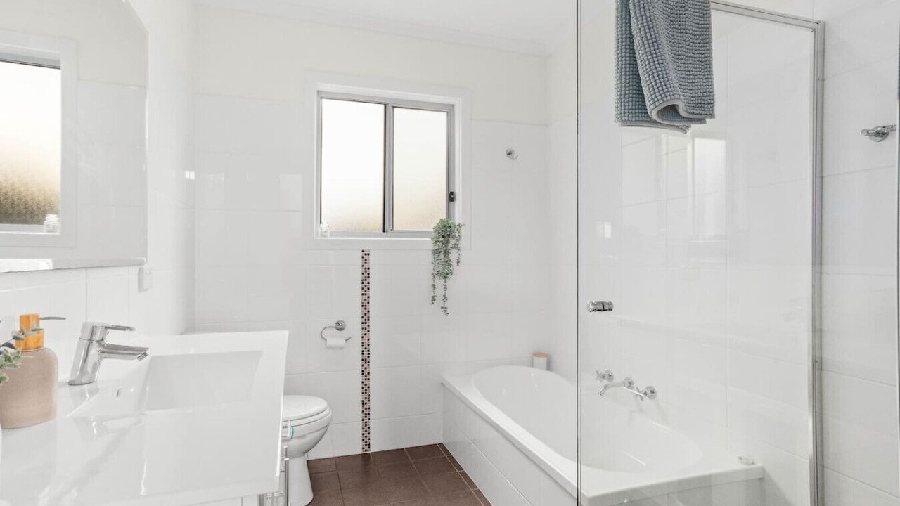 Photo of Bathroom in Hayborough