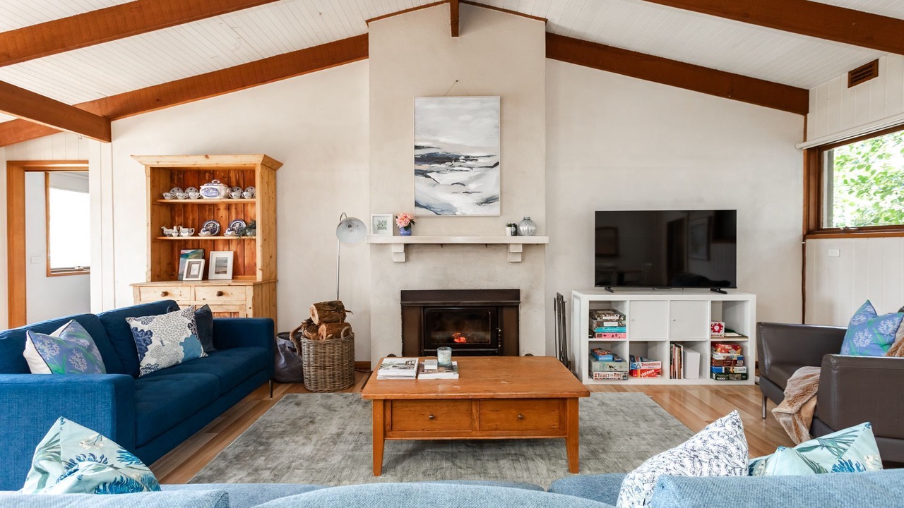 Photo of Livingroom in Red Hill South