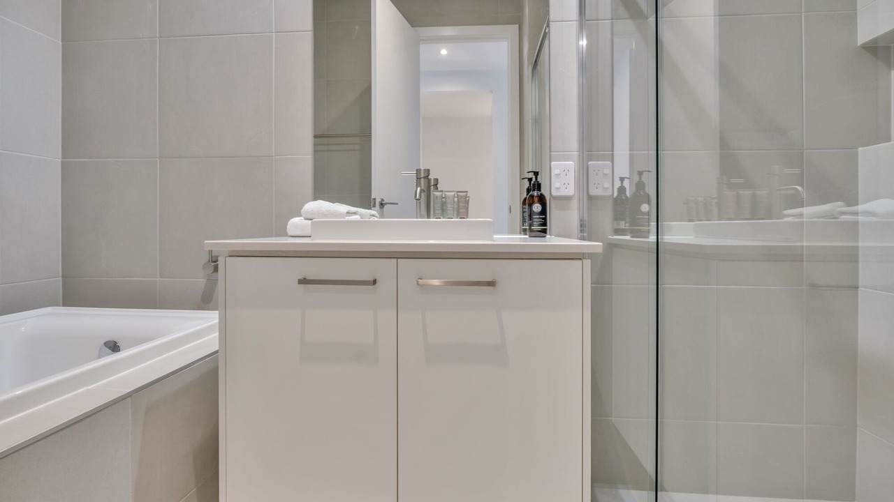 Photo of Bathroom in Taperoo