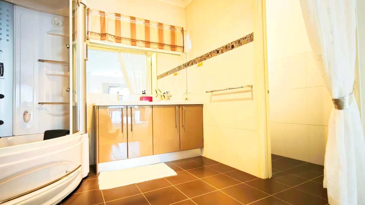 Photo of Bathroom in Keysborough