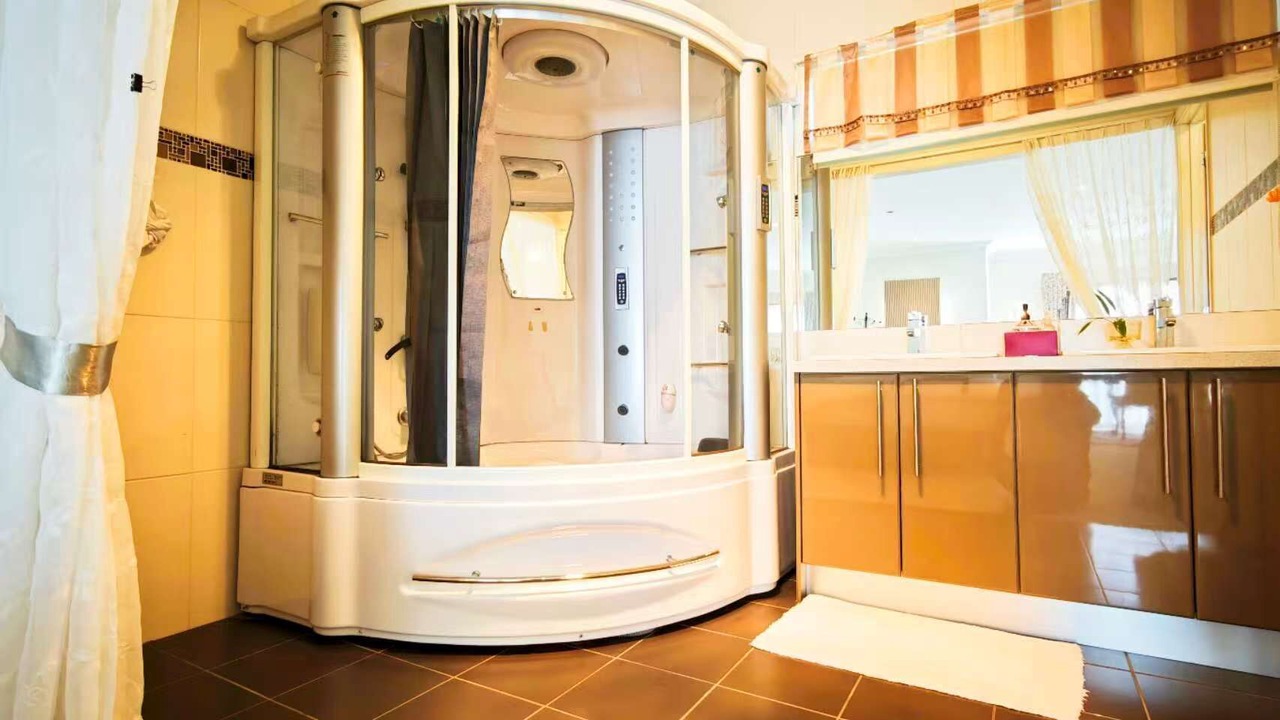 Photo of Bathroom in Keysborough