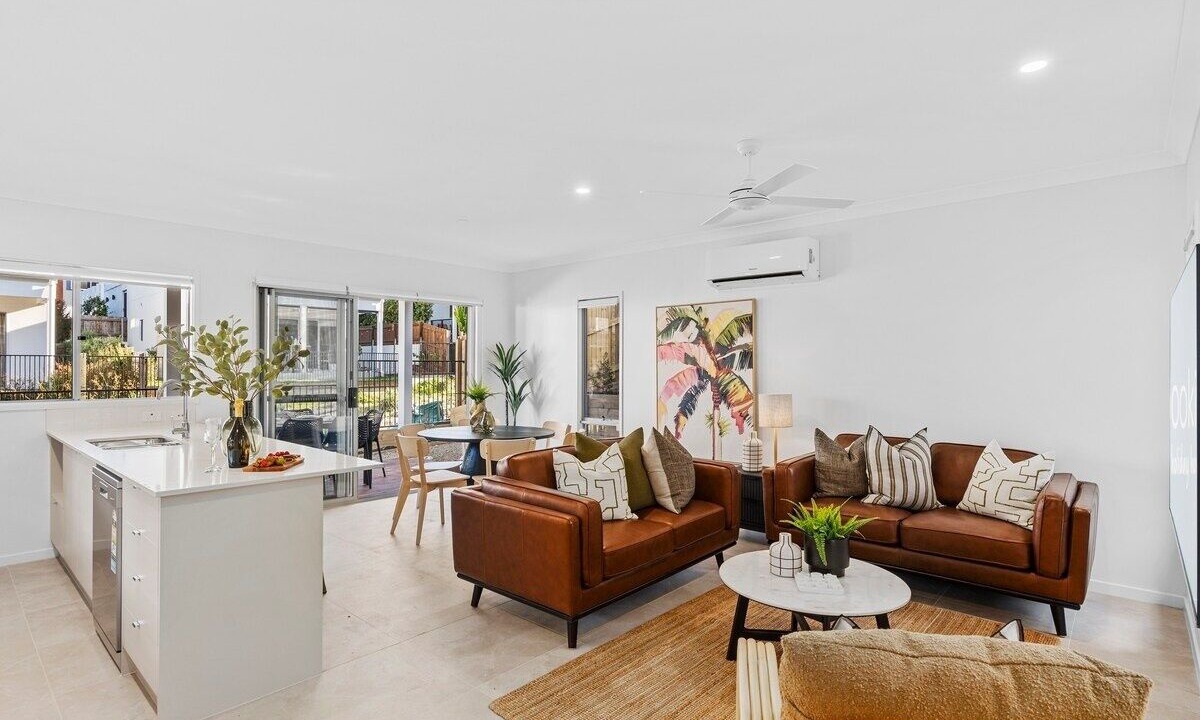 Photo of Livingroom in Oxenford