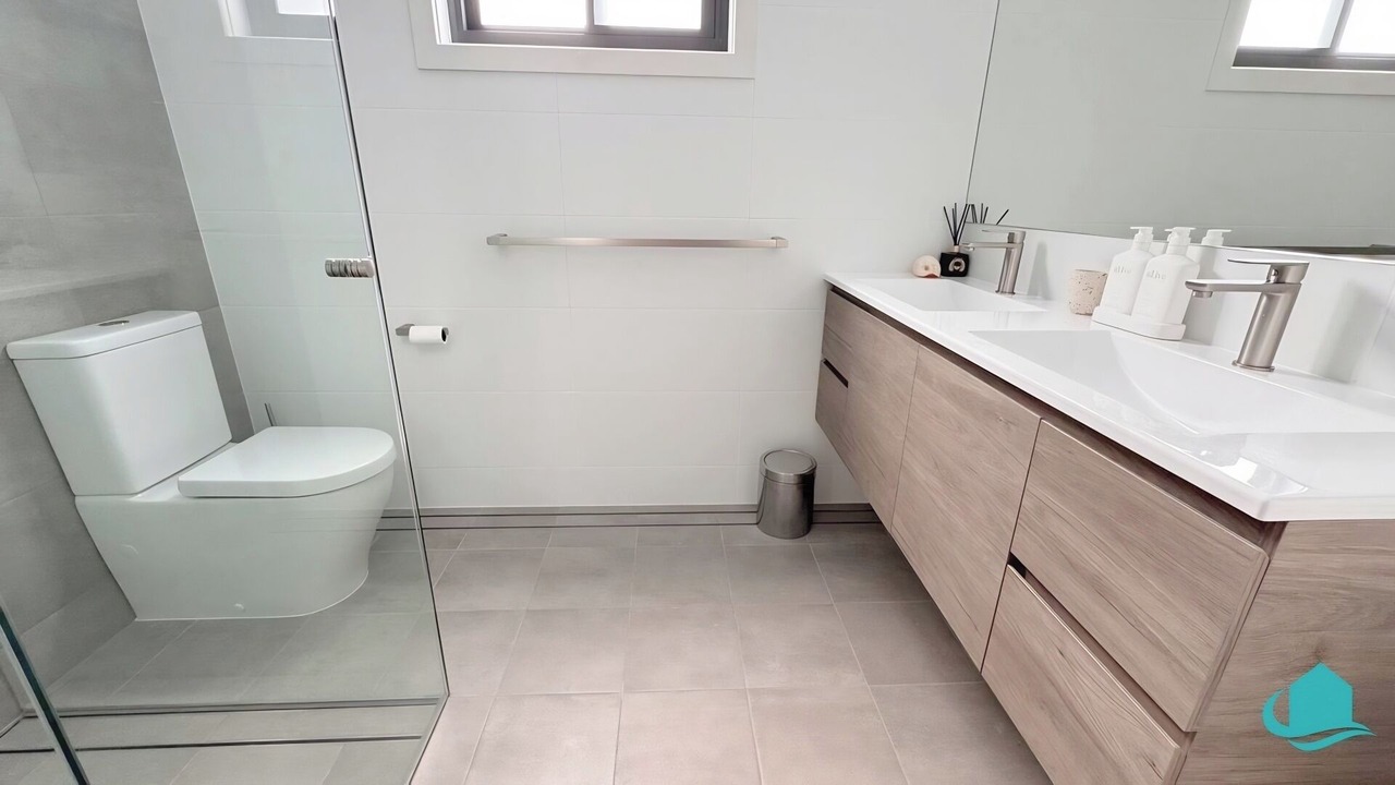 Photo of Bathroom in Caves Beach