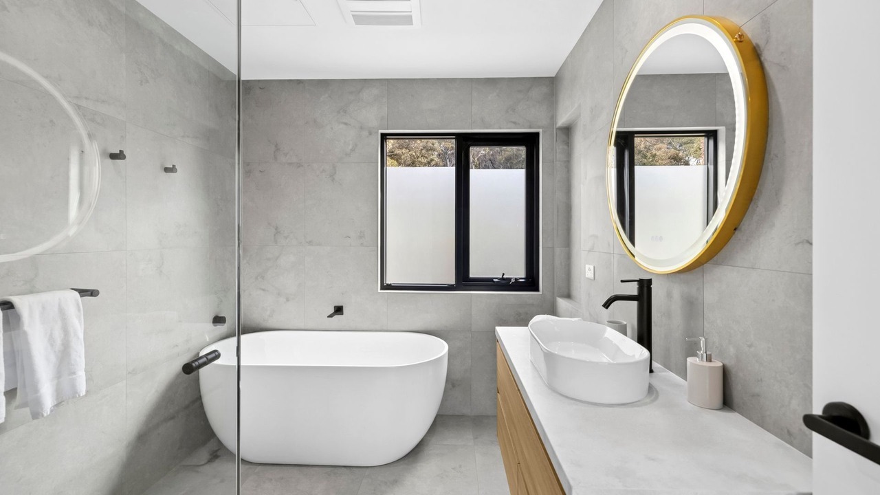 Photo of Bathroom in Lorne