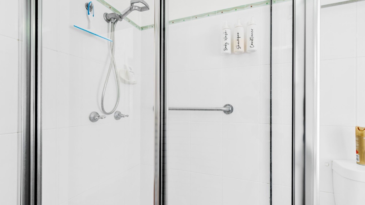 Photo of Bathroom in Batehaven