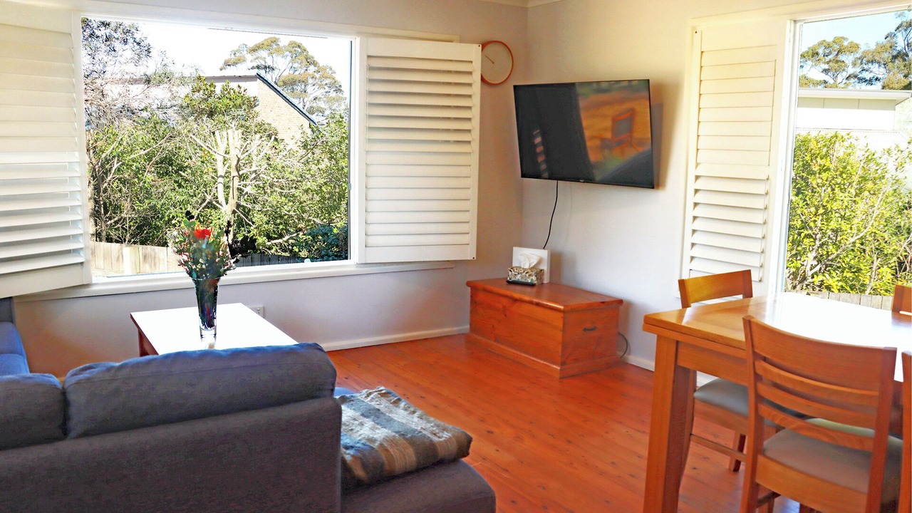 Photo of Livingroom in Denhams Beach