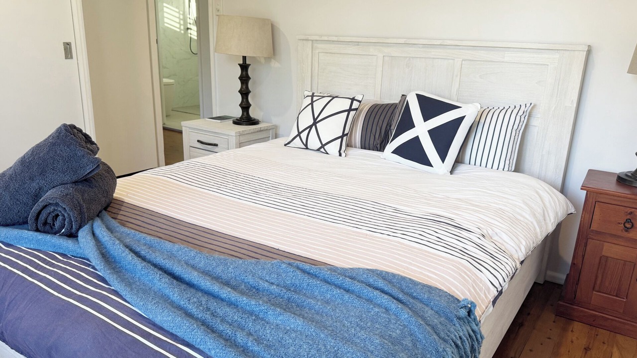 Photo of Bedroom in Denhams Beach