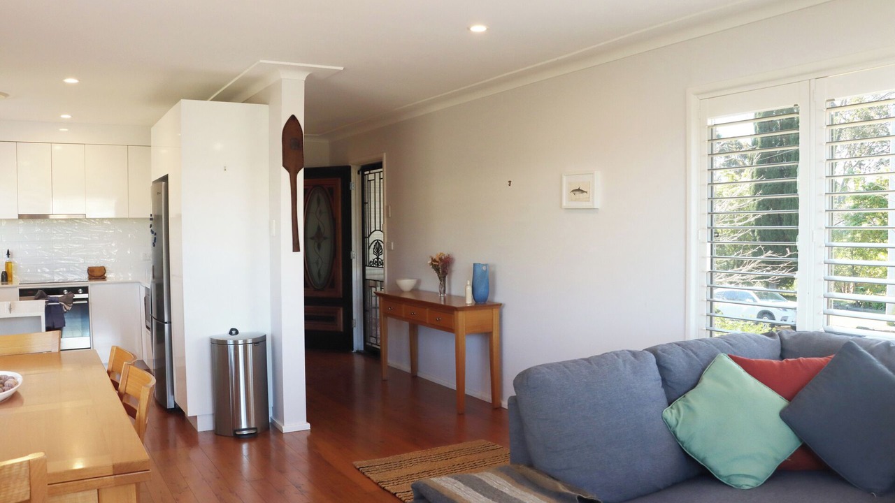 Photo of Livingroom in Denhams Beach
