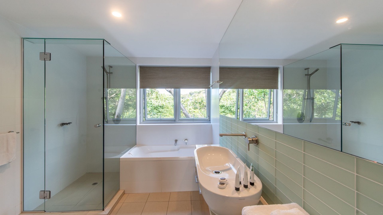 Photo of Bathroom in Point Lookout