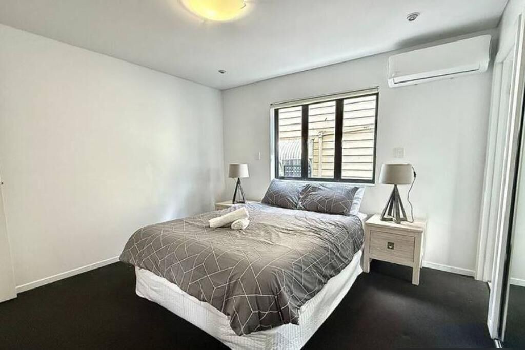 Photo of Bedroom in Kangaroo Point