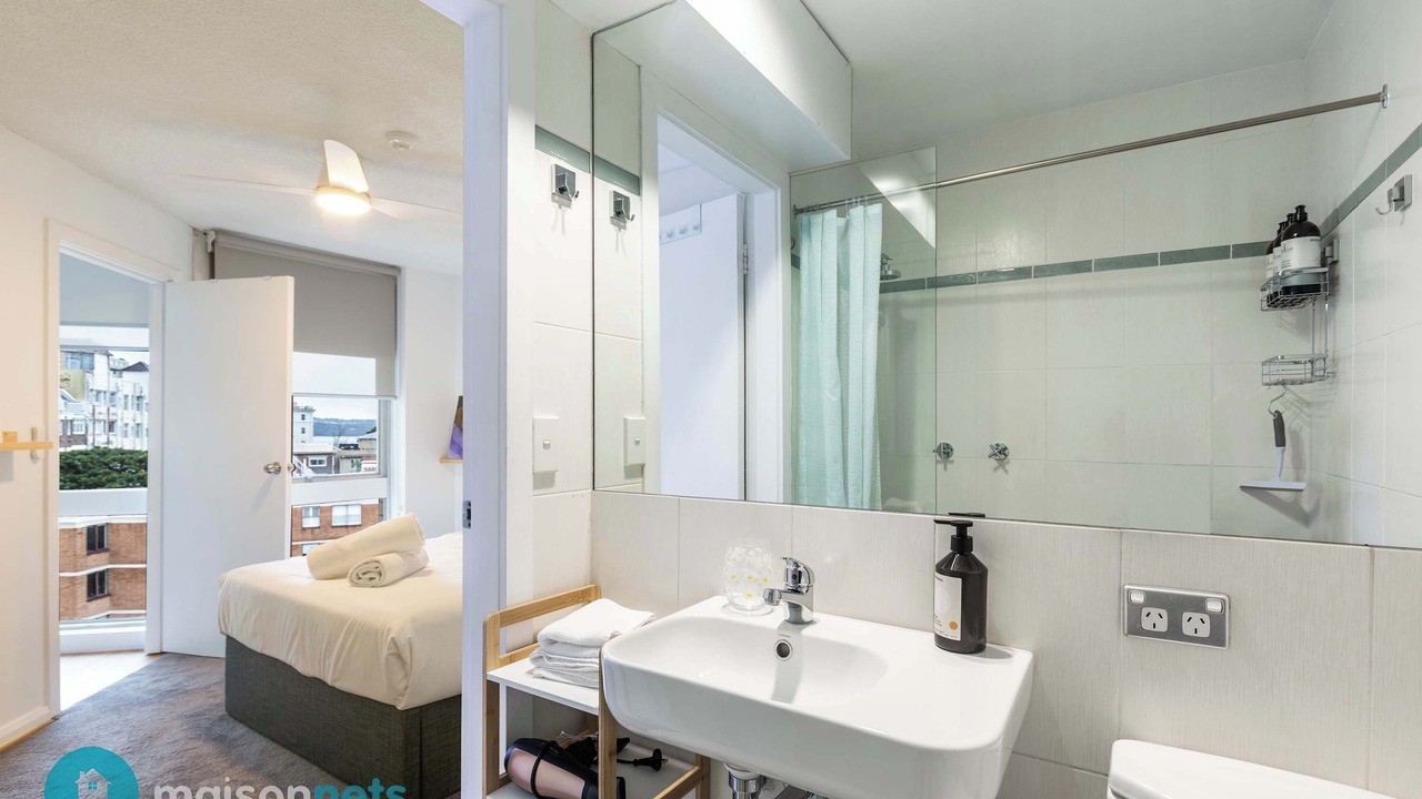 Photo of Bathroom in Elizabeth Bay