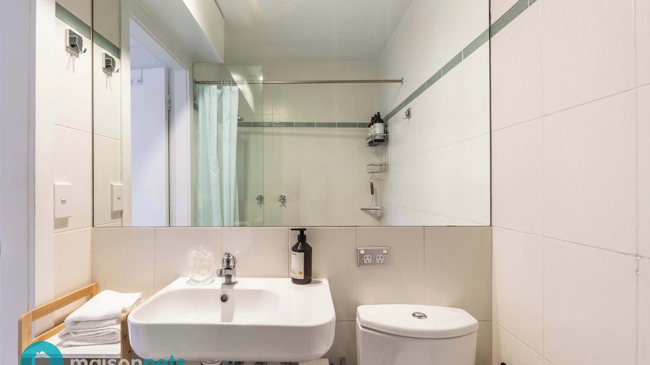 Photo of Bathroom in Elizabeth Bay