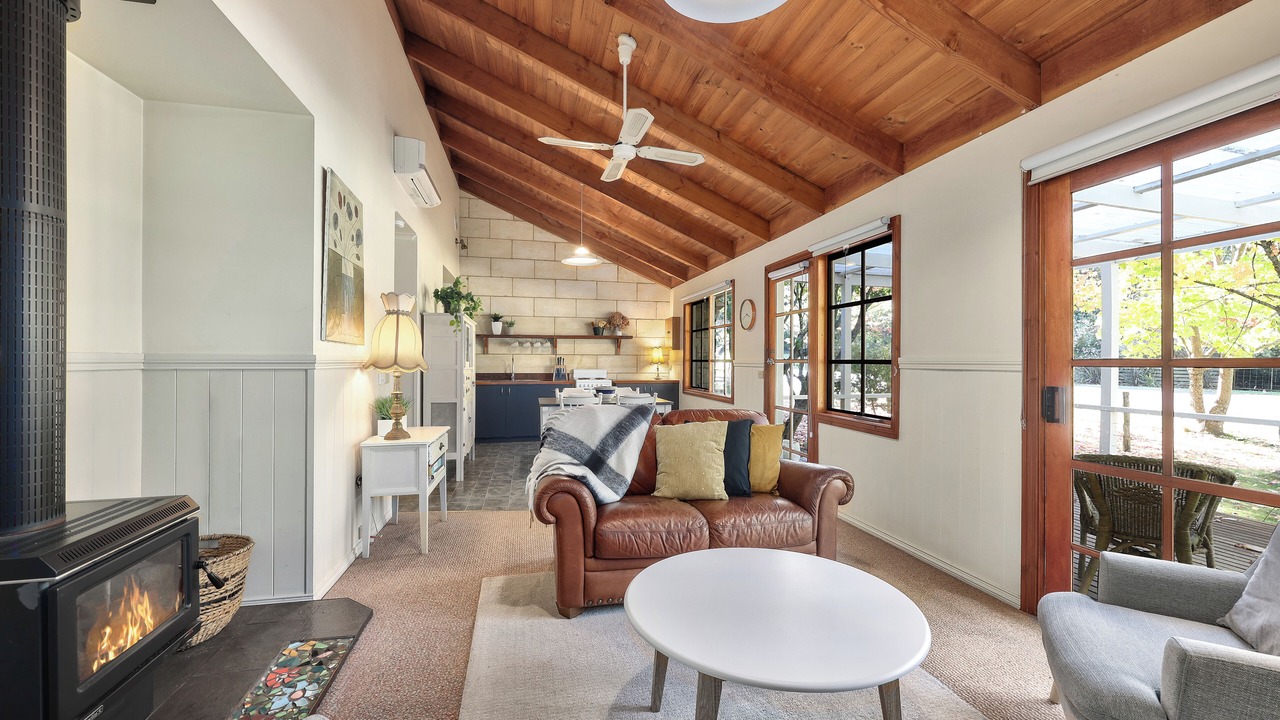 Photo of Livingroom in Jamieson