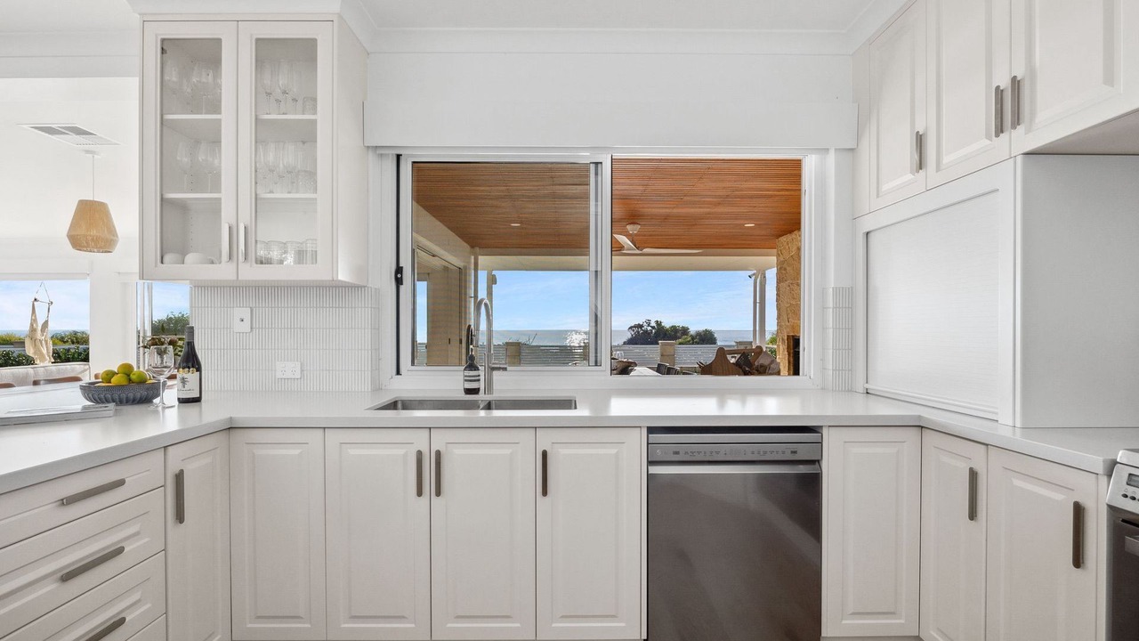 Photo of Kitchen in Peppermint Grove Beach