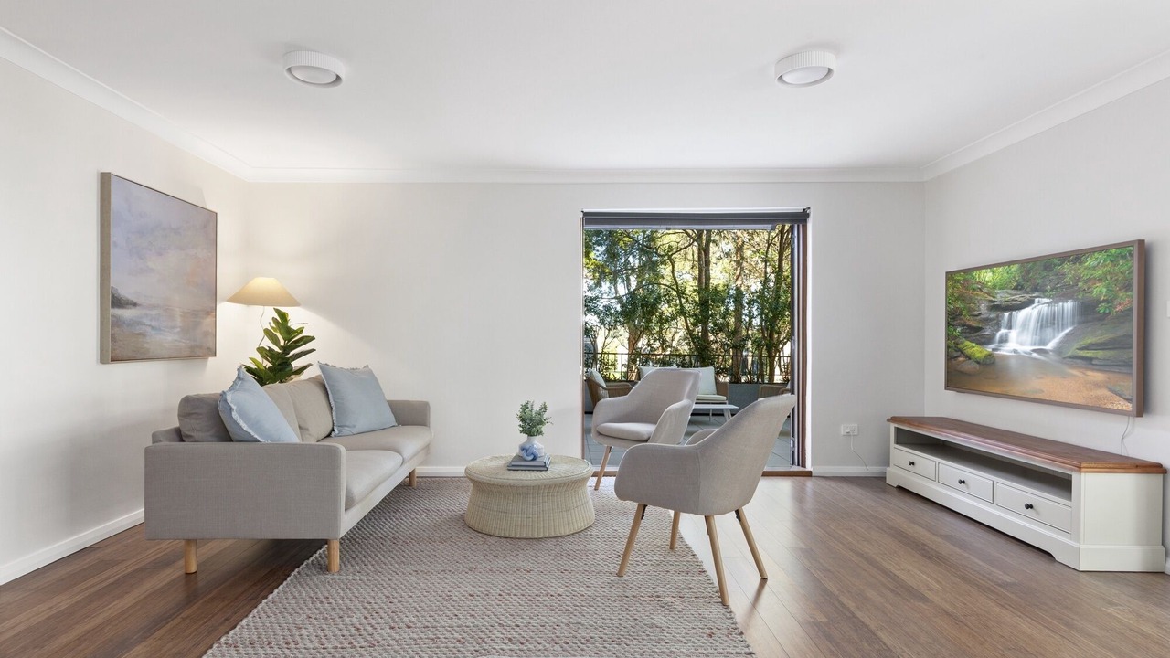 Photo of Livingroom in Newport