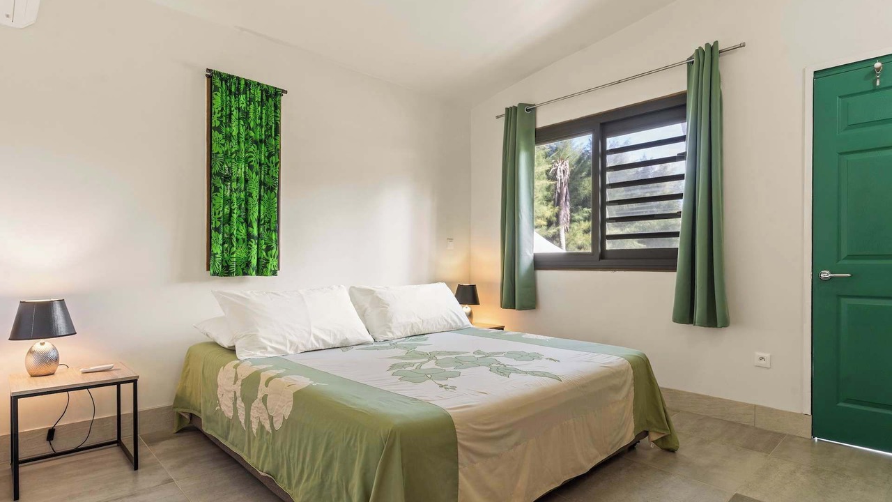 Photo of Bedroom in Afaahiti