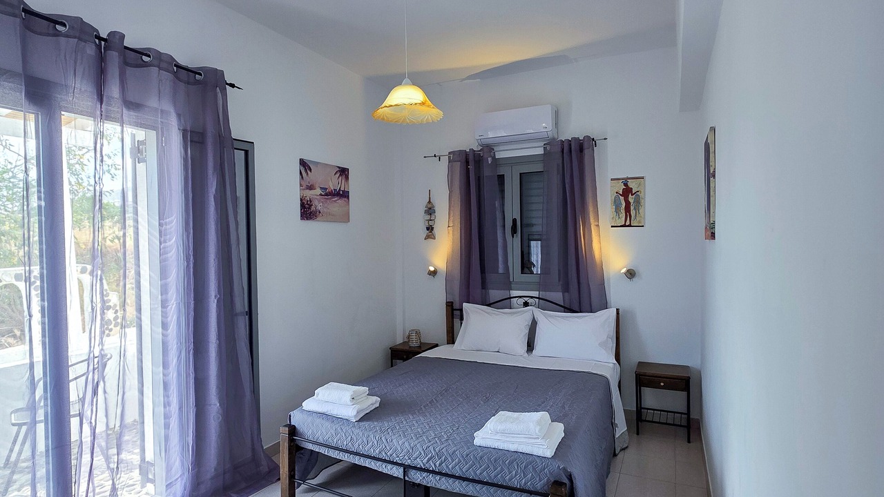 Photo of Bedroom in Messaria
