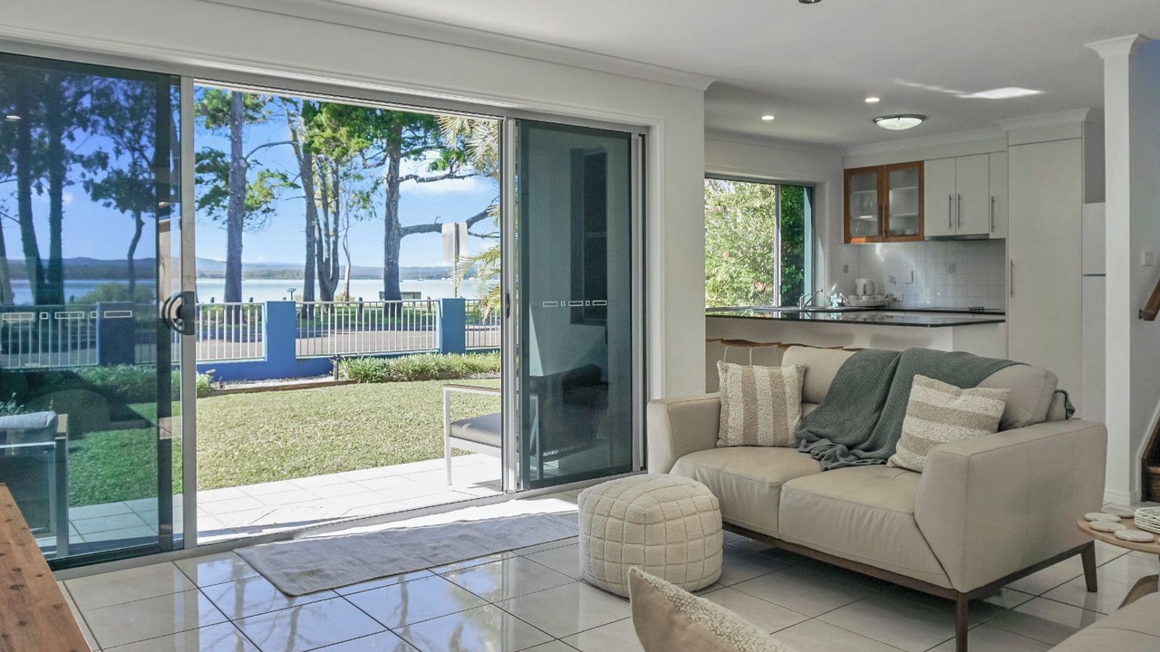 Photo of Livingroom in Tin Can Bay