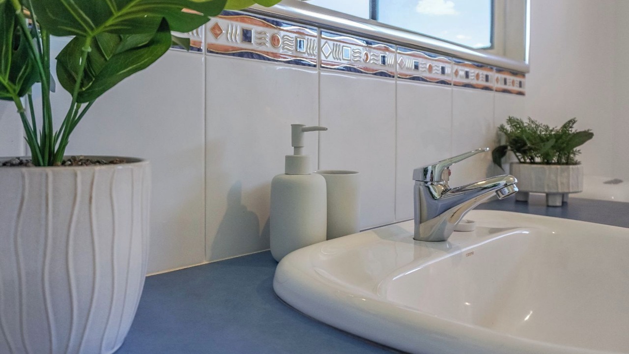 Photo of Bathroom in Tin Can Bay