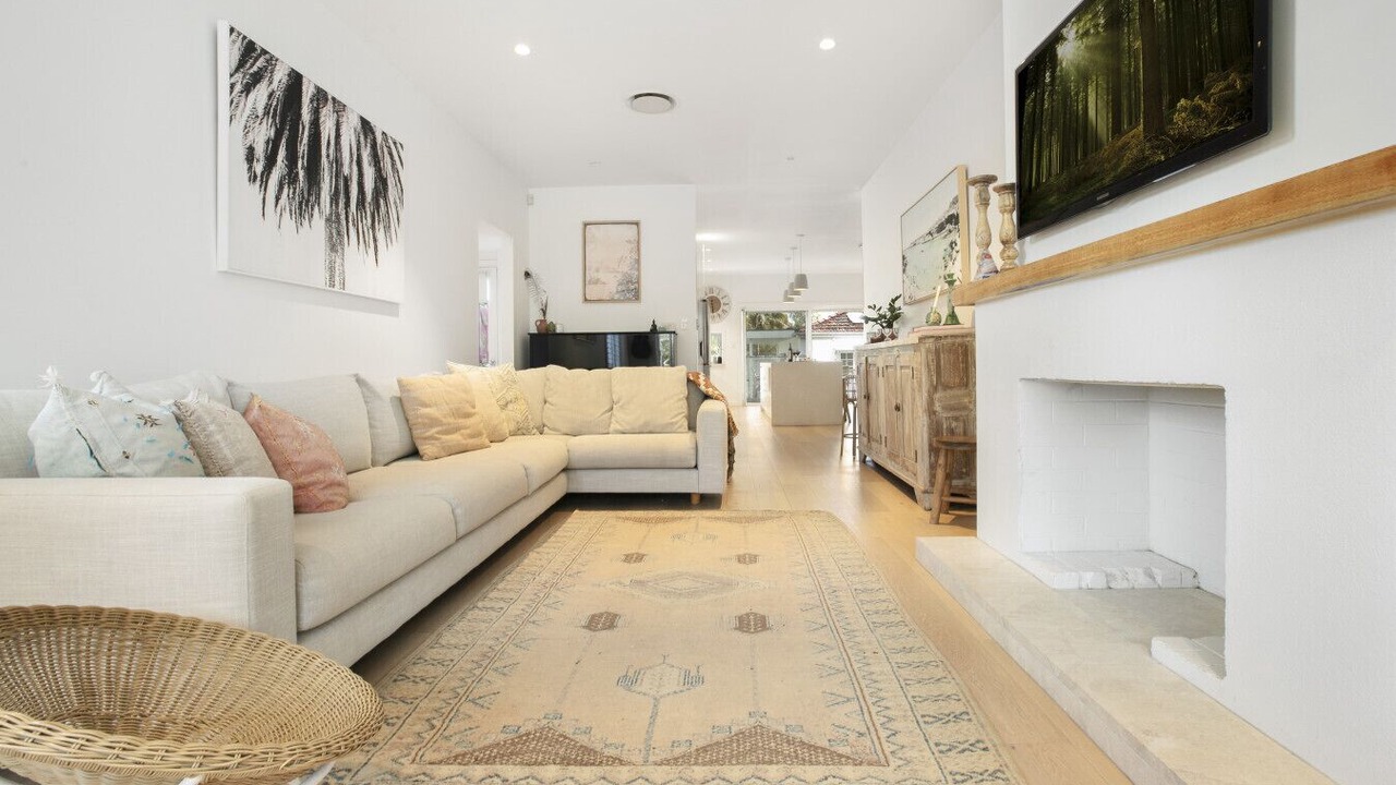 Photo of Livingroom in North Manly