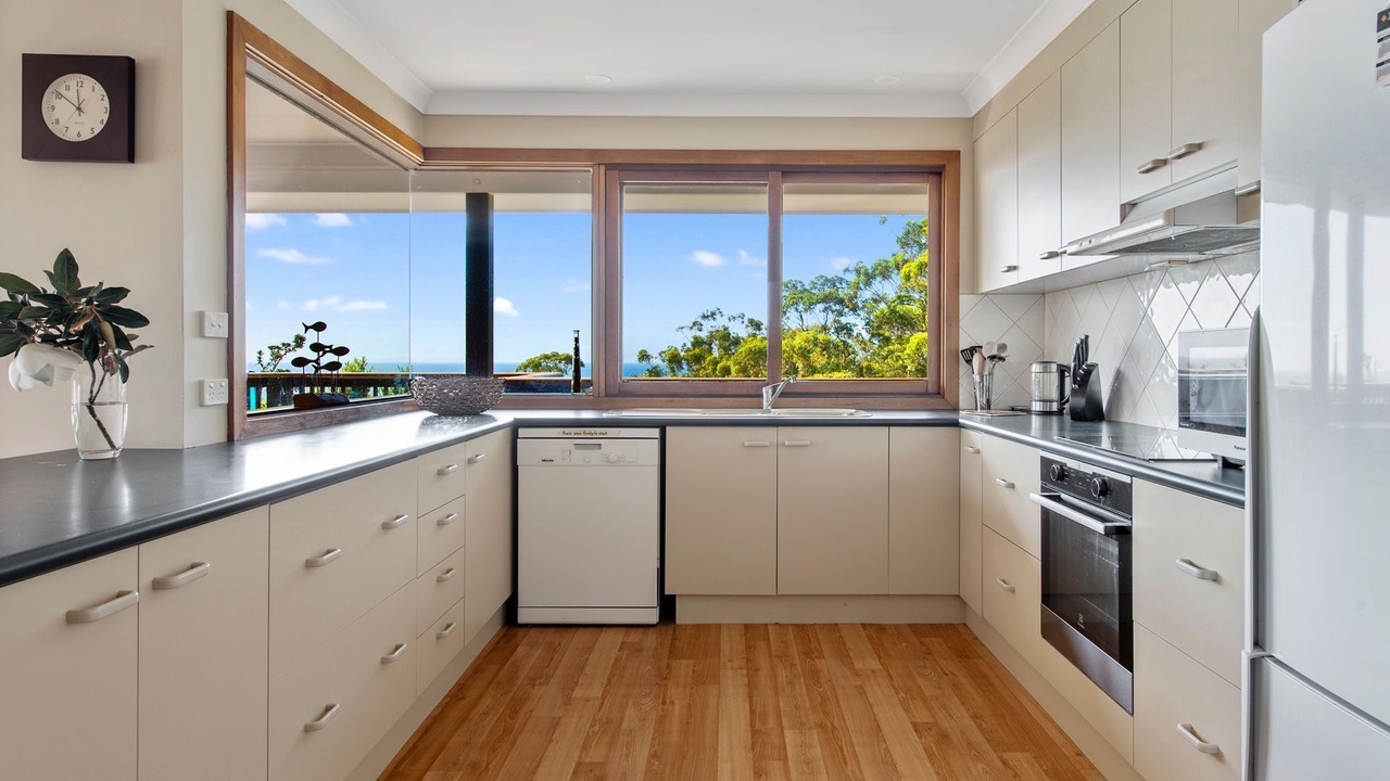 Photo of Kitchen in Narrawallee