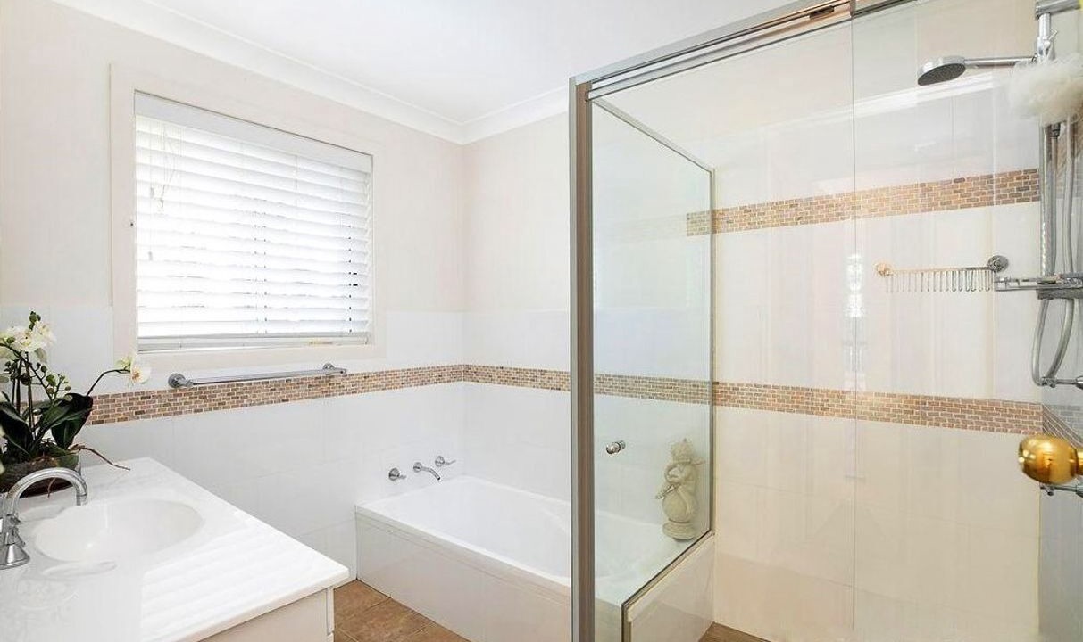 Photo of Bathroom in Burradoo