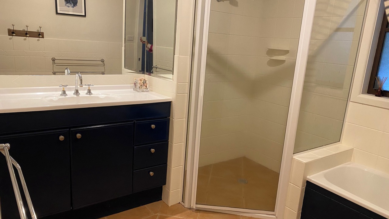 Photo of Bathroom in Coonabarabran