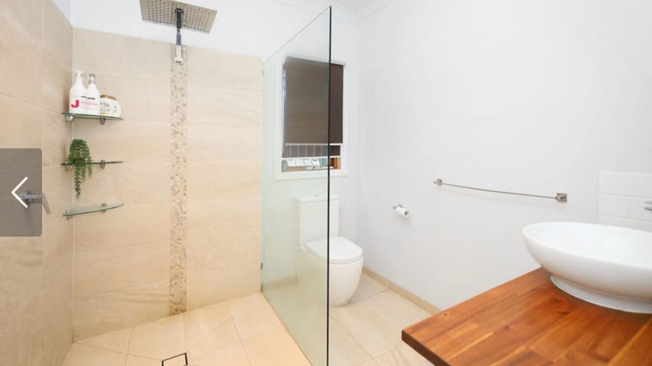 Photo of Bathroom in Lima East