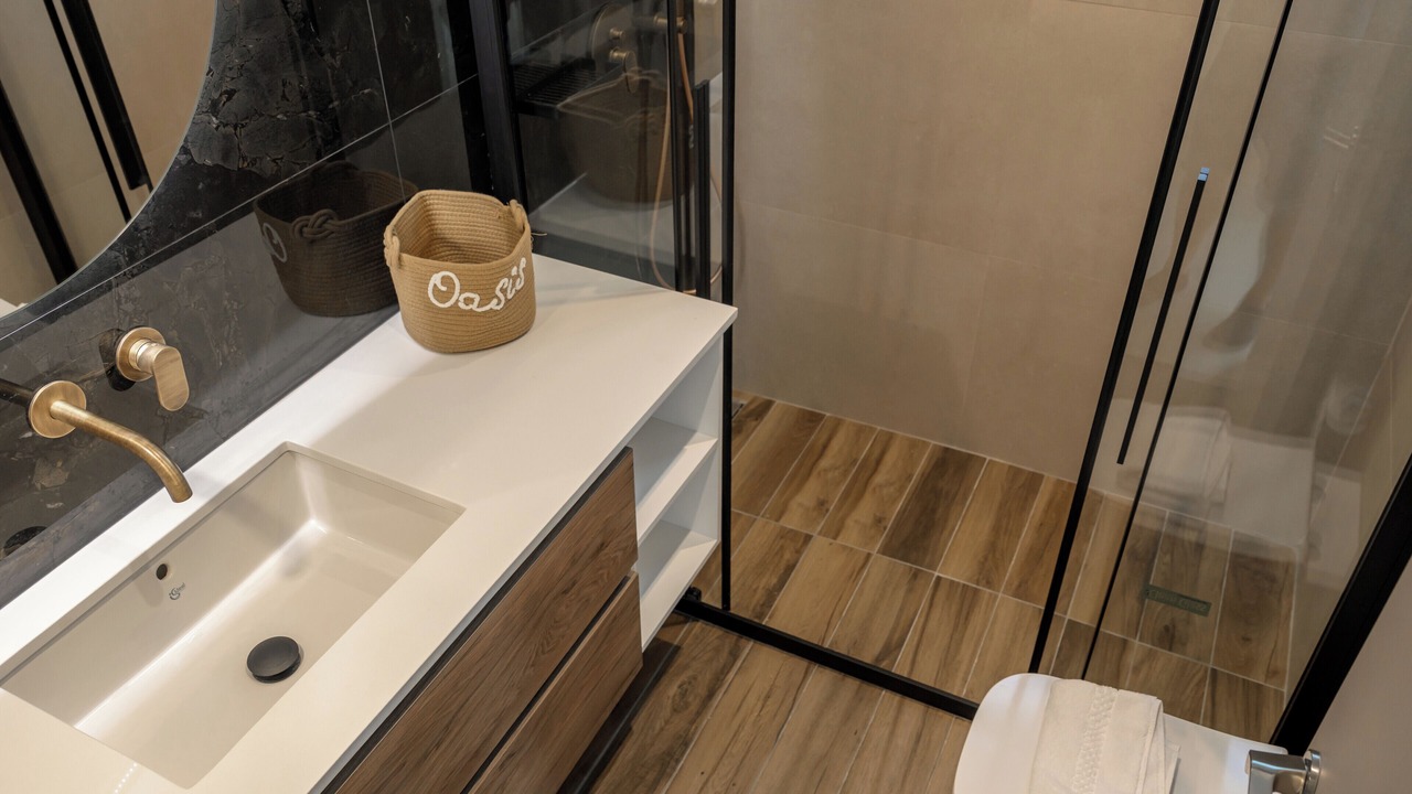 Photo of Bathroom in Ellomenos