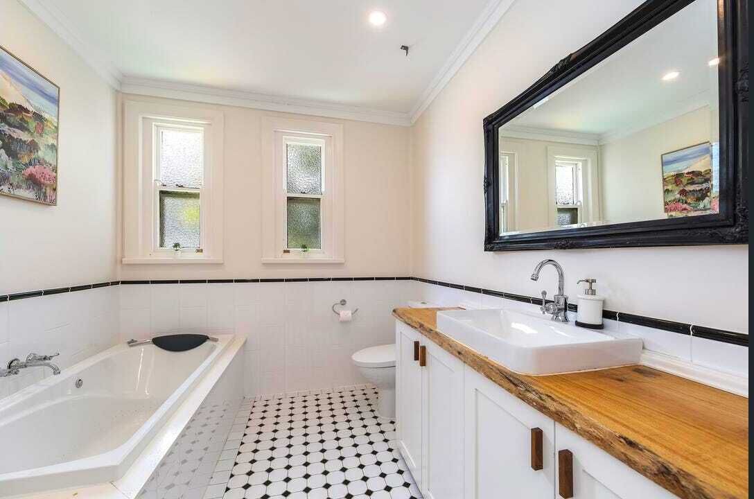 Photo of Bathroom in Killarney Vale